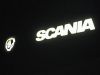 Weiße Leuchtbuchstaben von Scania in München mit LED Beleuchtung von 089 Werbung 